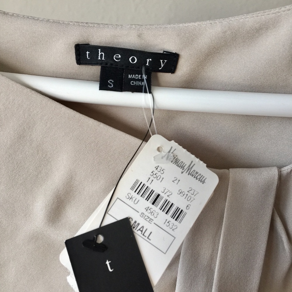 Closet Clear Out!⚡️THEORY Silk Top - Picture 3 of 7